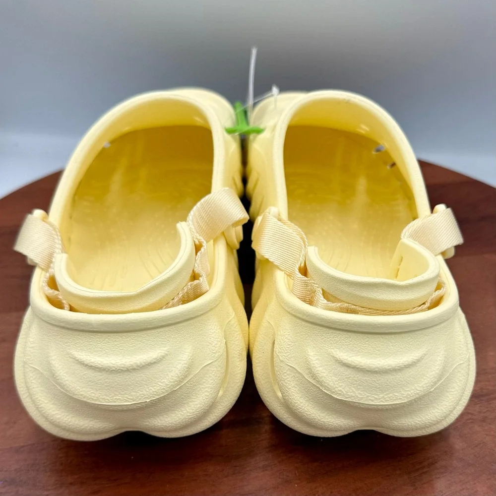 Crocs Echo Clog Buttercream Yellow Pastel‎ M 8/W 10 207937-760 Slip On Chunky